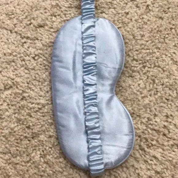 Rare legendary sleeping mask - Picture 3 of 4